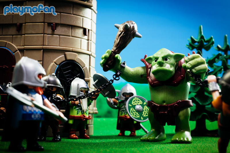 playmobil 6004 Giant Troll with Dwarf Fighters