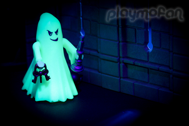 playmobil 6042 Castle Ghost with Rainbow LED