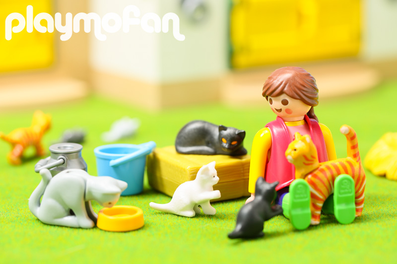 playmobil 6139 Woman with Cat Family