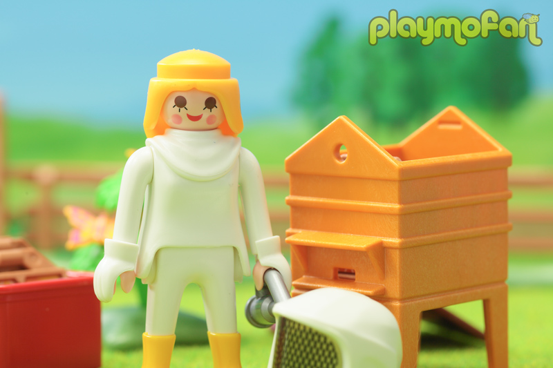 playmobil 6818 Bee Keeper with Honey