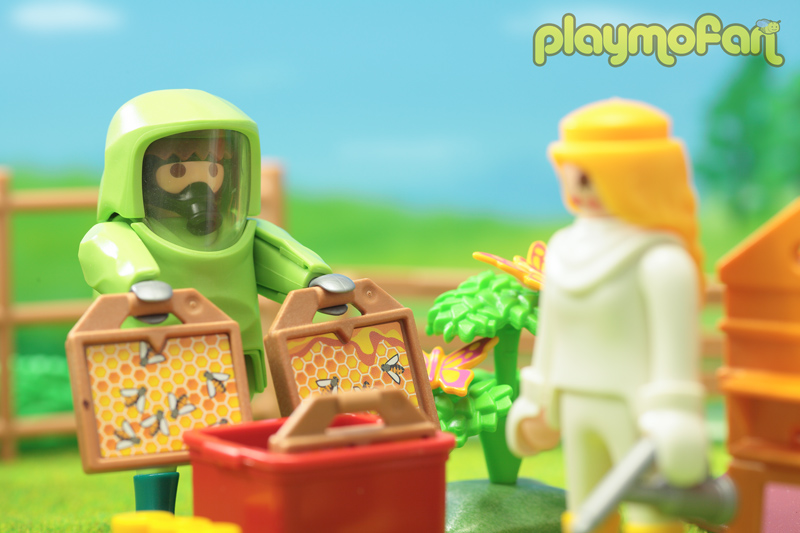 playmobil 6818 Bee Keeper with Honey