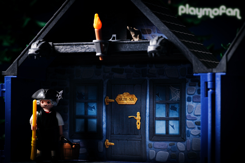 playmobil 9312 Take Along Haunted House