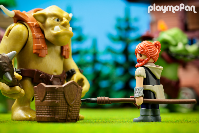 playmobil 9343 Giant Troll with Dwarf Fighter